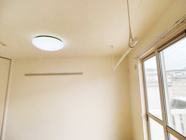 その他設備　室内物干し