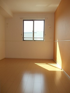 その他　明るい洋室です♪