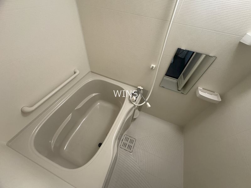 バス・シャワールーム　※同タイプの別部屋参考写真です。