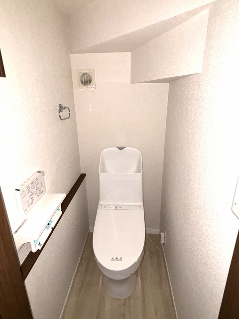 定期借家◎◎2LDK+カーポート グランド笹塚1丁目戸建DDのトイレ写真