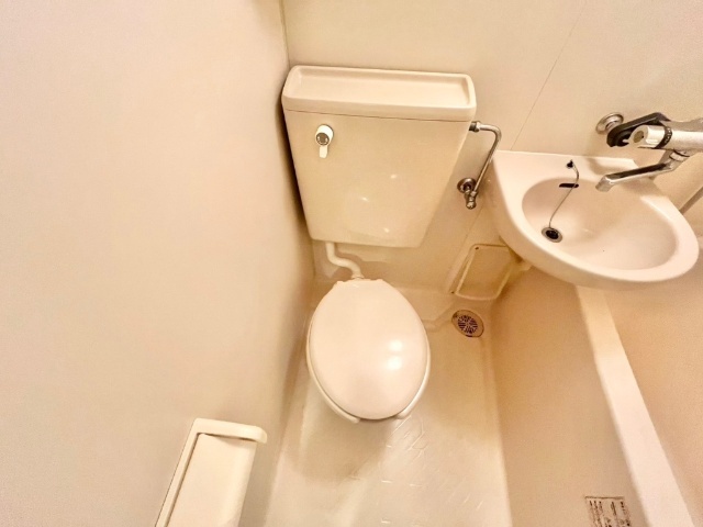 カレッジタウン1号棟のトイレ写真