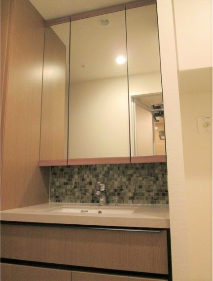 洗面設備　他部屋参考写真