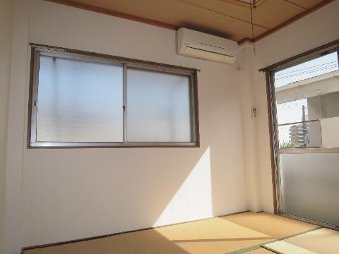 居室・リビング　室内