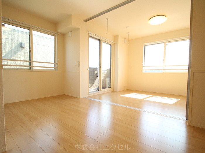 その他部屋・スペース　2面採光のお部屋です。
