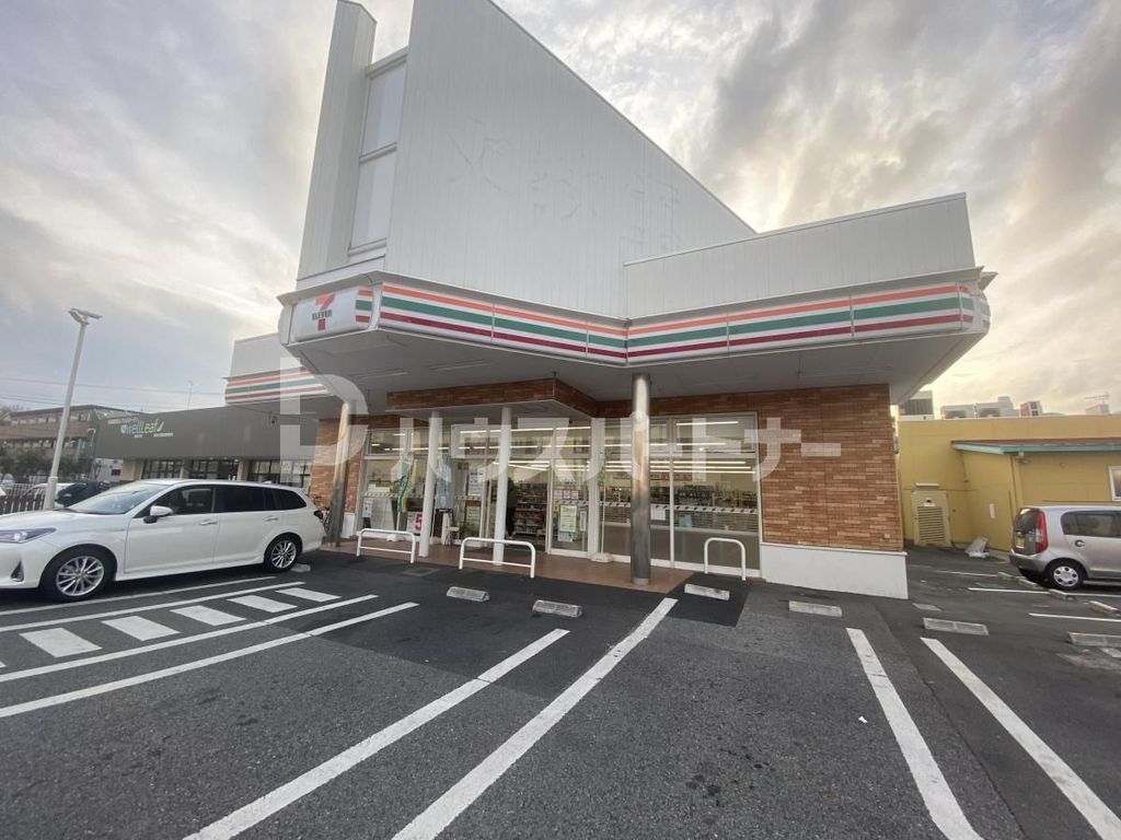 コンビニ　セブンイレブン流山西初石3丁目店（コンビニ）まで280m