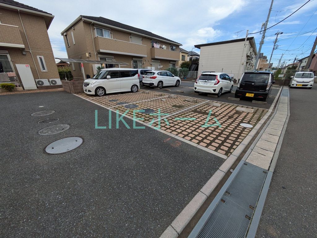 駐車場　駐車場