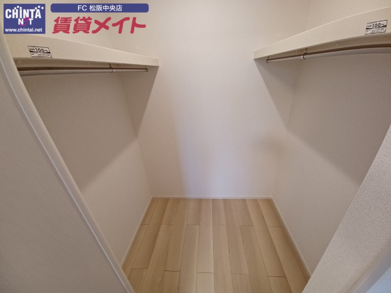 収納　同型タイプ画像