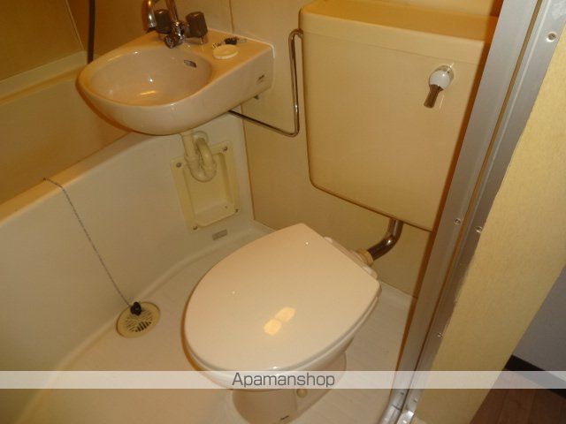 阪神本線 西宮駅 徒歩7分 5階建 築40年のトイレ写真