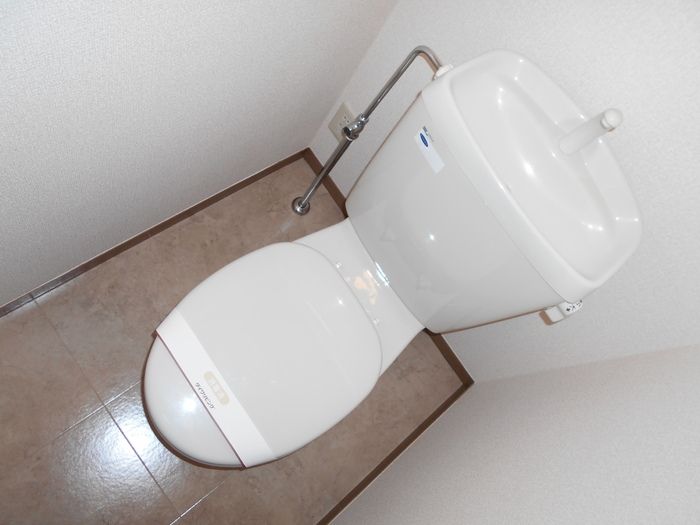 トイレ　★窓付きのトイレ★