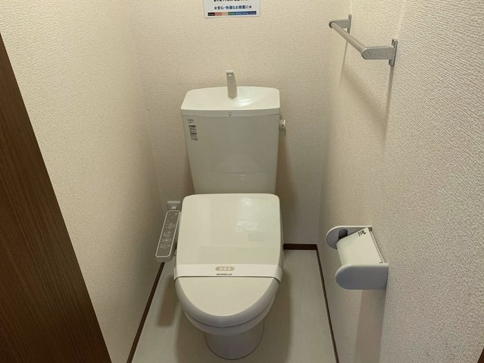 ＪＲ相模線 香川駅 徒歩10分 2階建 築11年のトイレ写真