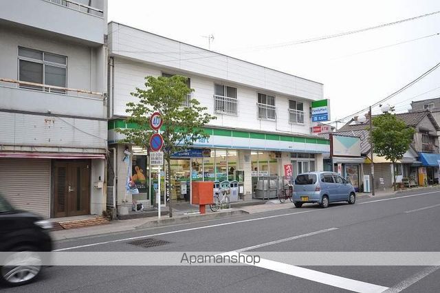 コンビニ　ファミリーマート（コンビニ）まで187m