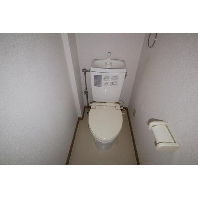 サザンレイク B棟のトイレ写真