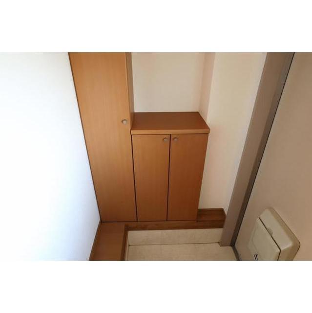 サザンレイク B棟の玄関写真