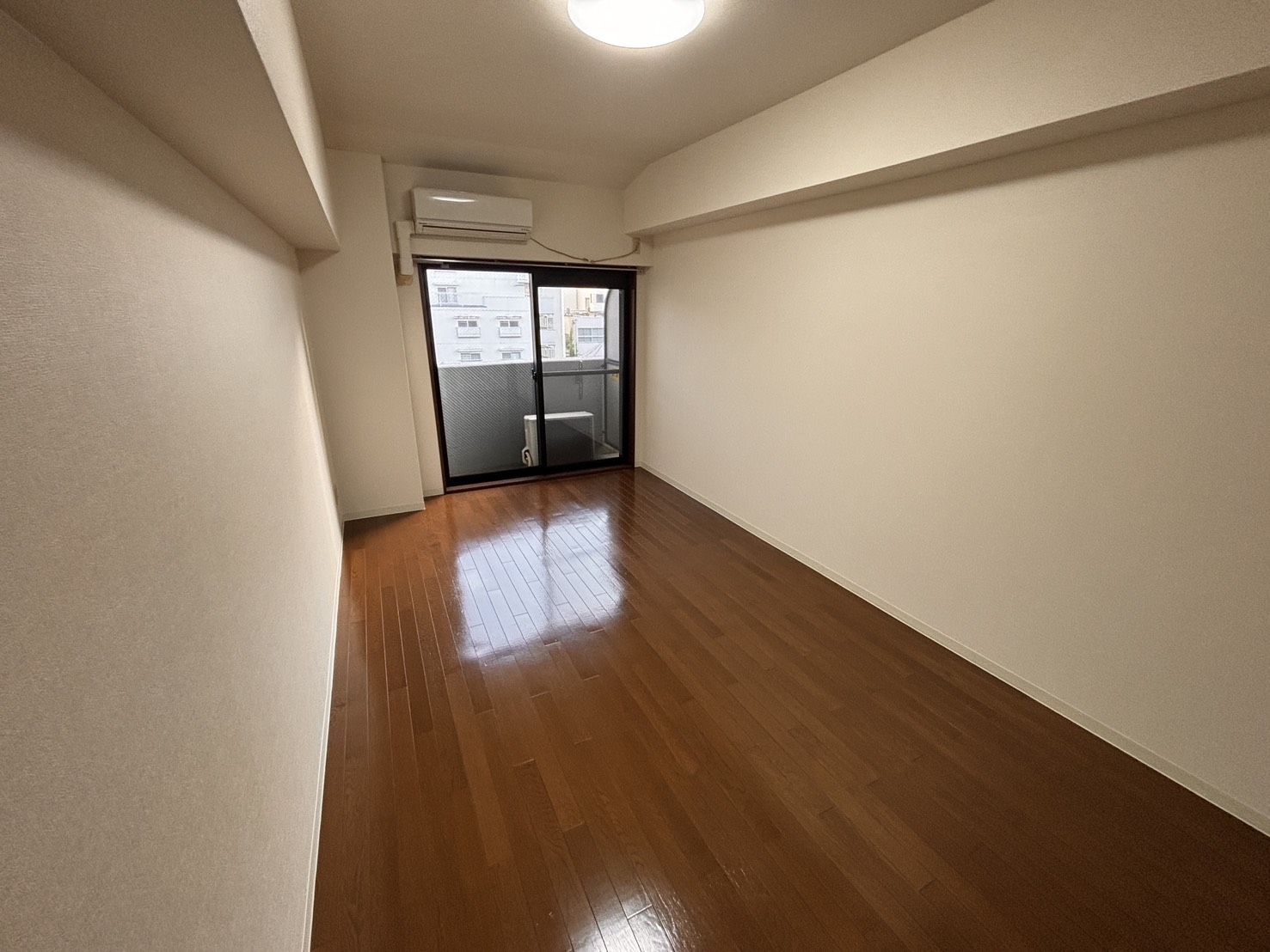 ＪＲ東北本線 仙台駅 徒歩9分 9階建 築26年の居間写真