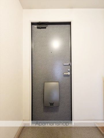 エクセルヴィオラ B棟の玄関写真