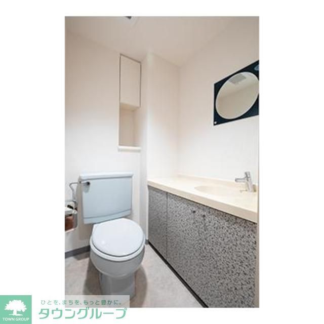 トイレ　※写真は同タイプ住戸です。