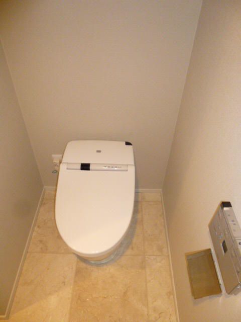 プレミスト赤坂檜町公園のトイレ写真