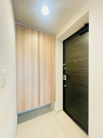 ファインフラッツ南森町の玄関写真