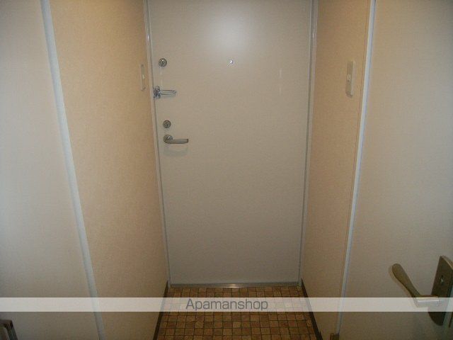 地下鉄東豊線 福住駅 徒歩9分 4階建 築15年の玄関写真