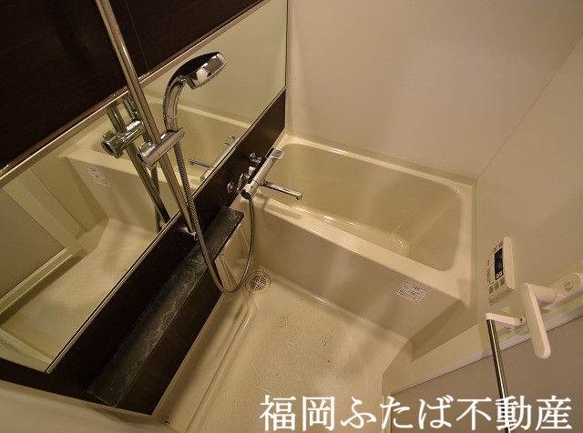 ドゥーエ赤坂の風呂写真