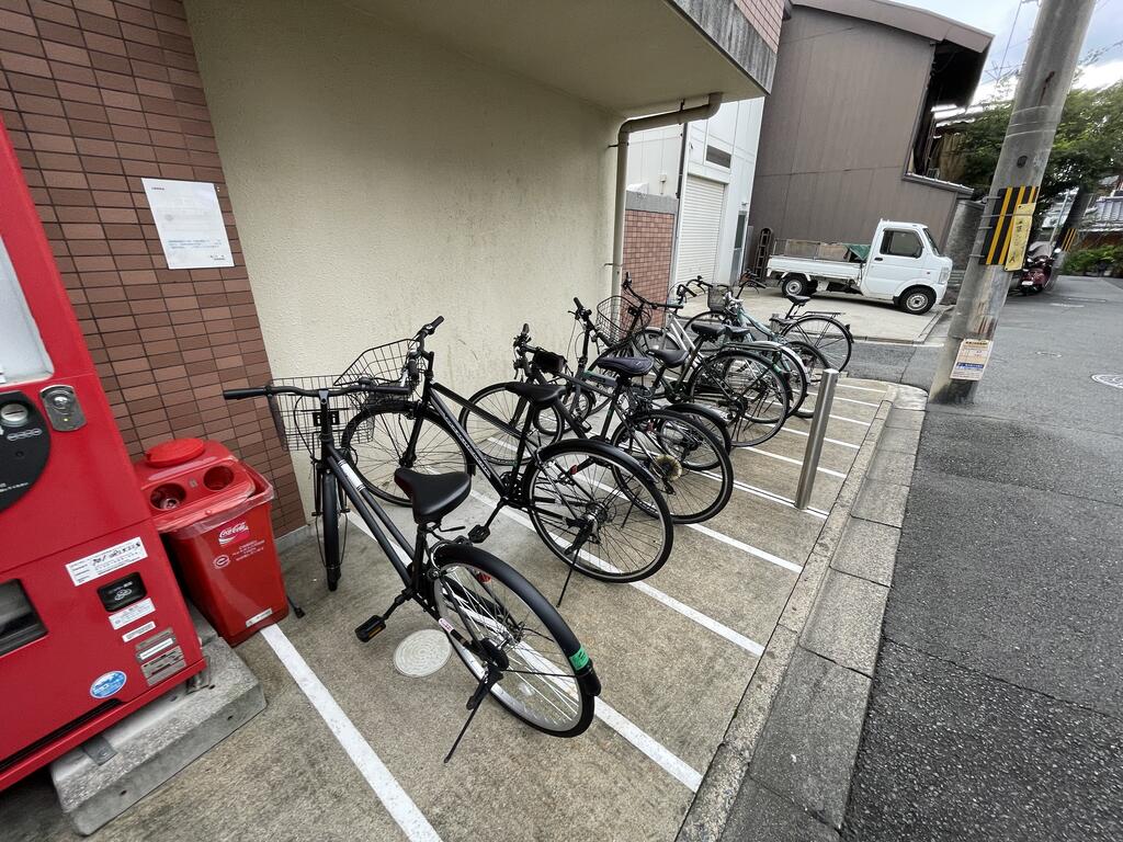 駐車場　駐輪場