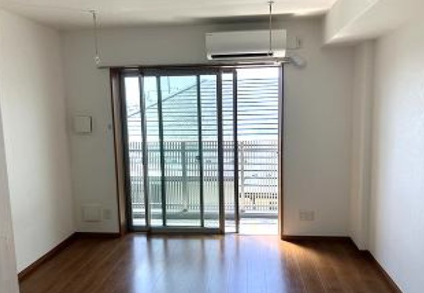 東京メトロ有楽町線 地下鉄赤塚駅 徒歩5分 3階建 築7年の居間写真