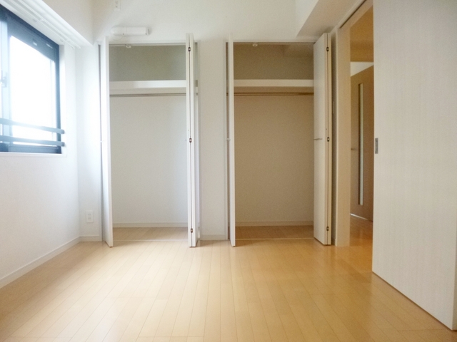 その他部屋・スペース　6帖の収納たっぷりの洋室です