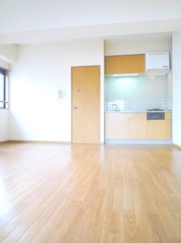 居室・リビング　★広めのＬＤＫはくつろぎの場です★