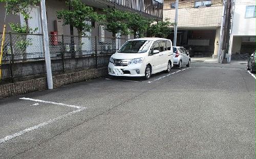 【レオパレスＳＡＮＮＯＨの駐車場】