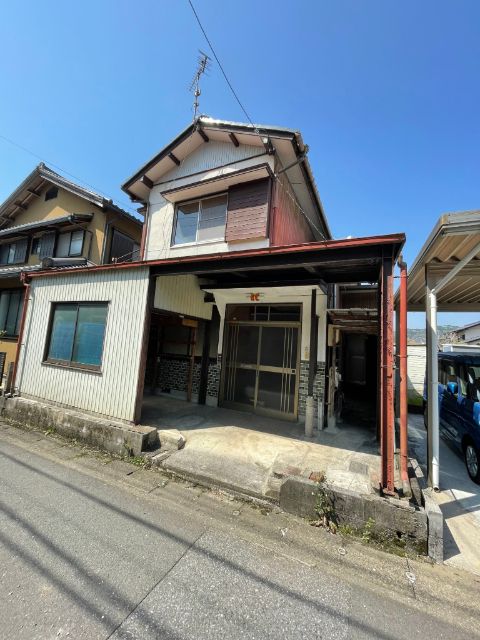 粟野東貸家の建物外観