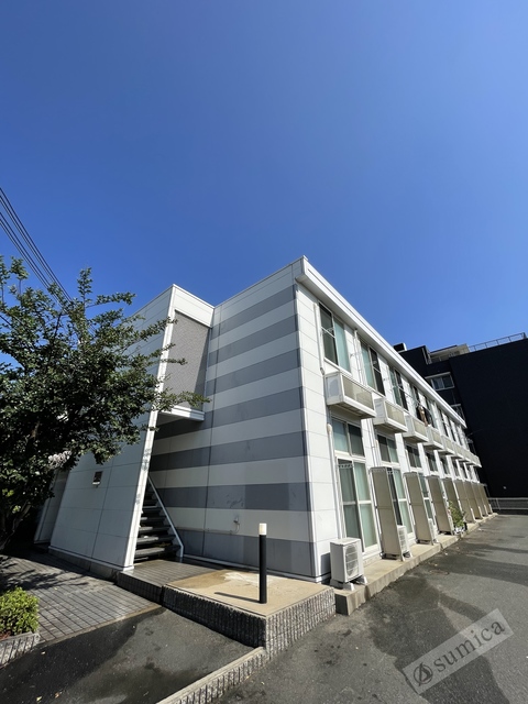 エントランス　ここに住む幸せ。明るいエントランス。