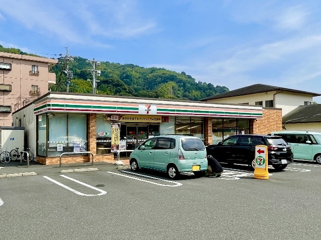 コンビニ　セブンイレブン 静岡瀬名6丁目店（コンビニ）まで278m