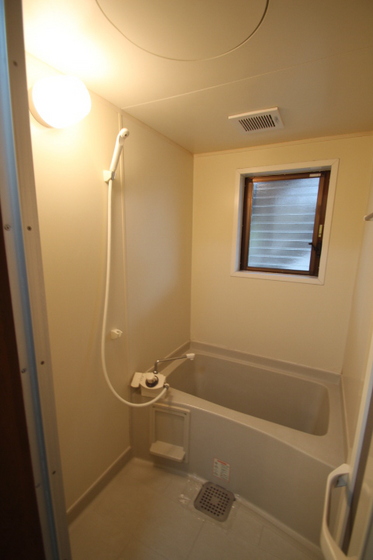 バス・シャワールーム　※他号室の写真です
