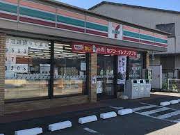 コンビニ　セブンイレブンKOYO山梨県立中央病院店（コンビニ）まで555m