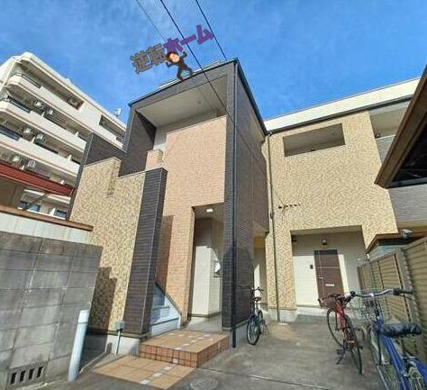 名古屋市昭和区出口町のアパートの建物外観