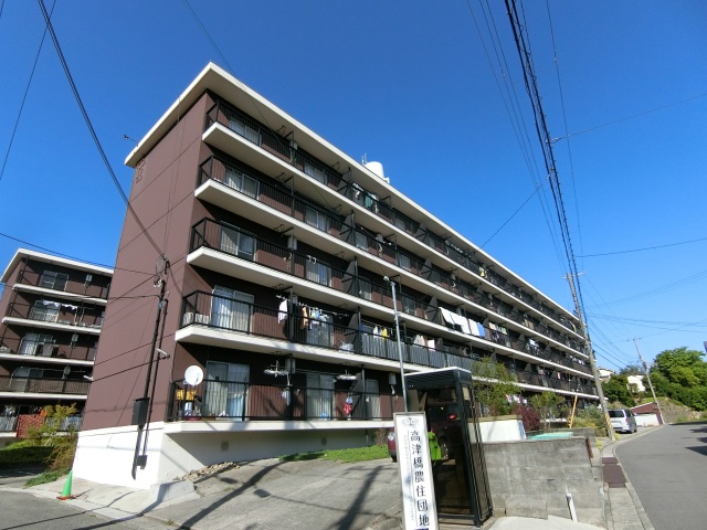 【神戸市西区玉津町高津橋のマンションの建物外観】