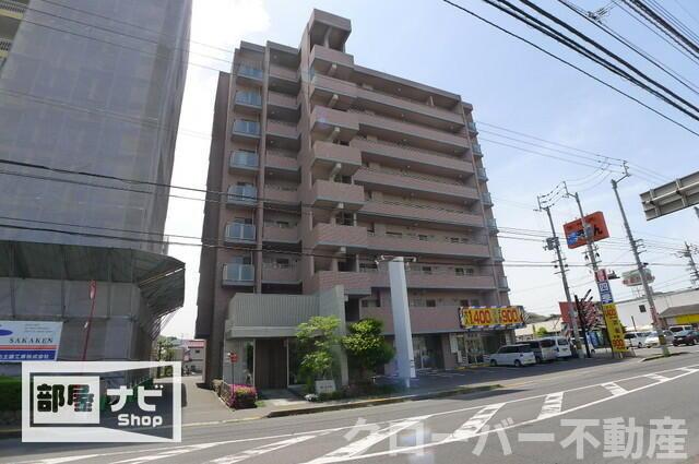 【坂出市京町のマンションの建物外観】