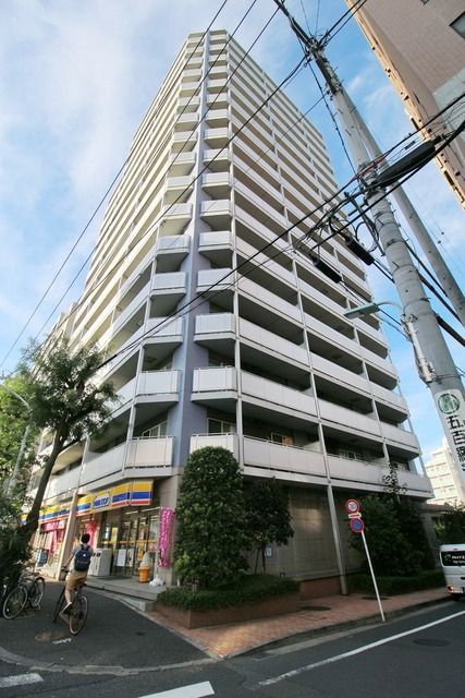 目黒区下目黒のマンションの建物外観