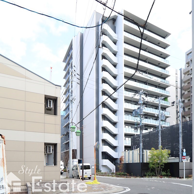 【名古屋市中村区日吉町のマンションの建物外観】