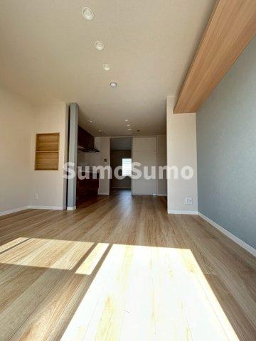 居室・リビング　こちらの居間で趣味の時間をお楽しみください