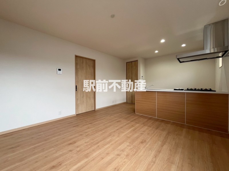 居室・リビング　※同物件別部屋の参考写真・現況優先