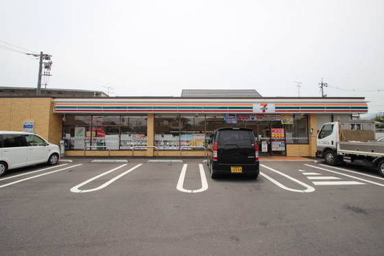 コンビニ　セブンイレブン廿日市平良１丁目店（コンビニ）まで642m