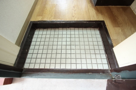 玄関　※別部屋の写真です