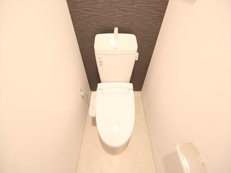 トイレ　温水洗浄暖房便座付トイレ