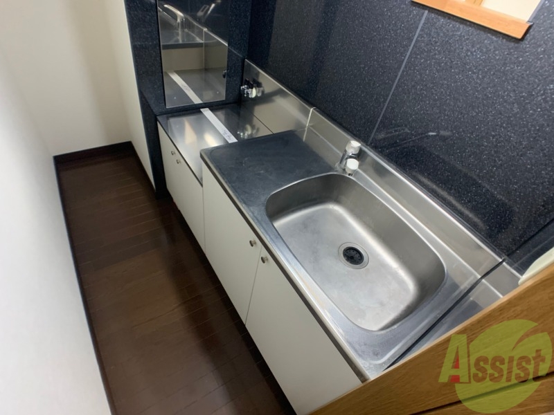 キッチン　キッチンです。一人暮らしなら十分な大きさですね。