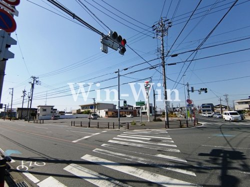コンビニ　セブンイレブン　豊橋高洲町店（コンビニ）まで590m