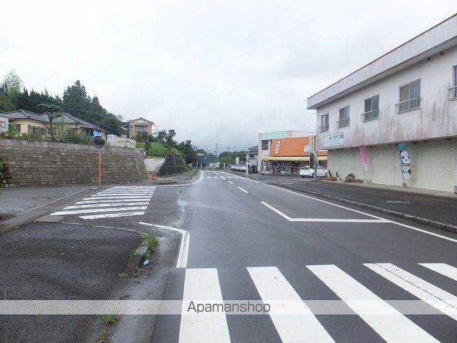 その他　前面道路（その他）まで10m