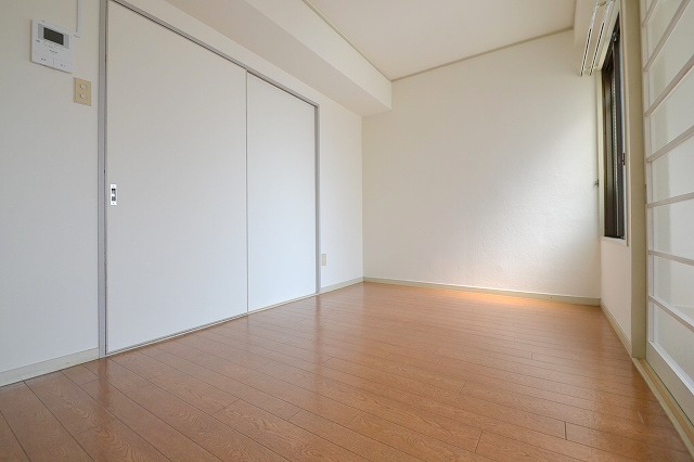 居室・リビング　※別号室参考写真