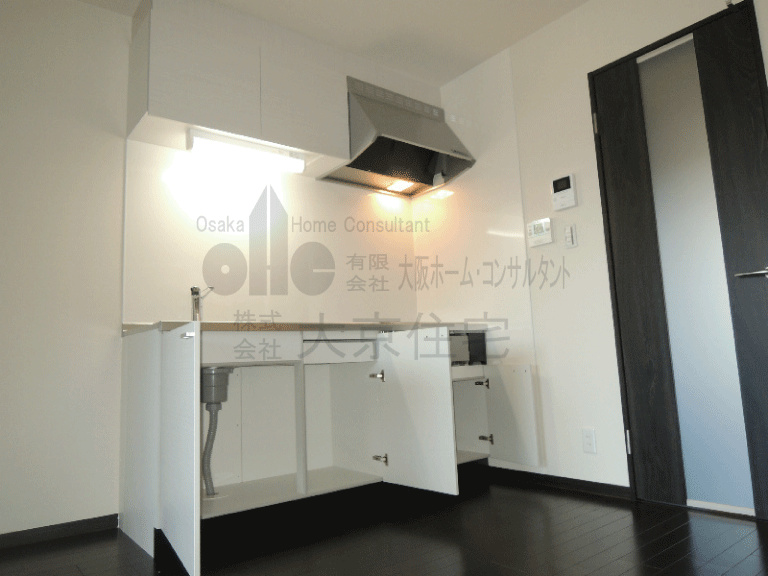 キッチン　３口ＩＨコンロ　グリル付き