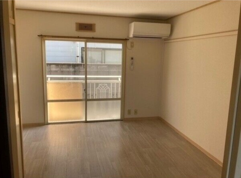 居室・リビング　図面と現状に相違がある場合には現状を優先